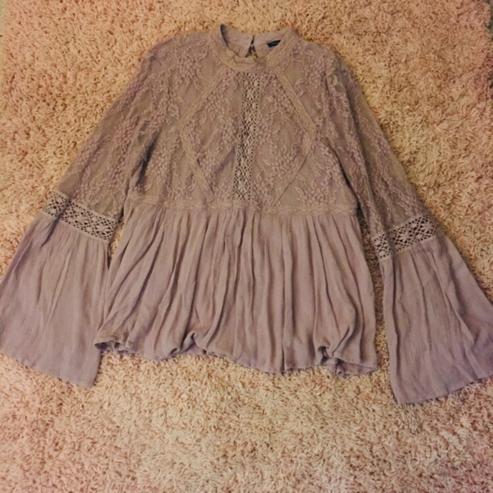 NWOT American Eagle Long Sleeve Lace Top